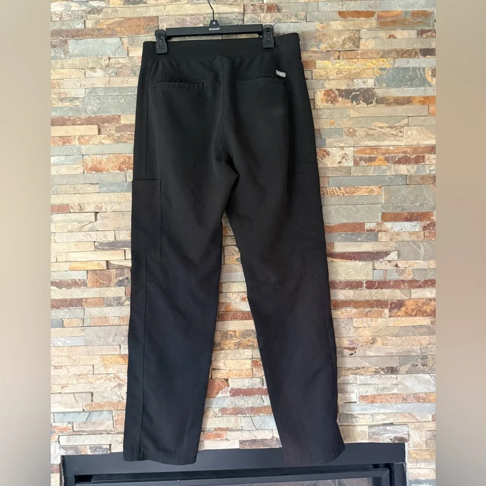 Figs Axim™ Cargo Scrub Pants Black Mens M Unisex Nurse Doctor Hospital READ